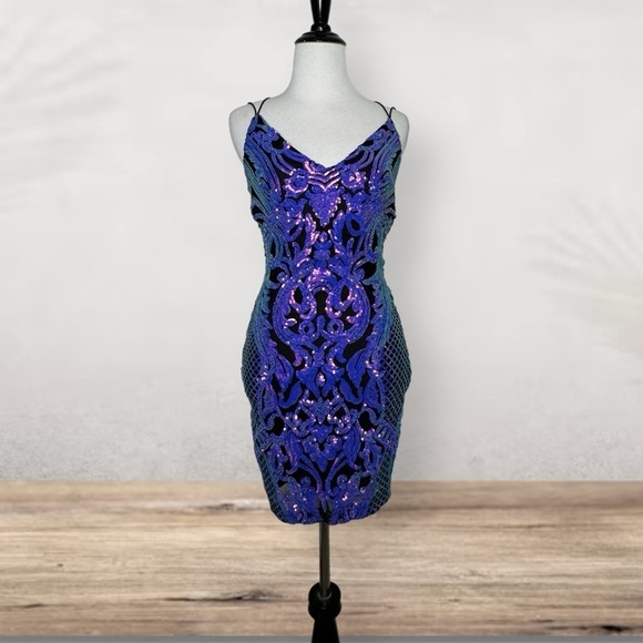 Windsor Short Sequin Party Dress - Picture 1 of 6